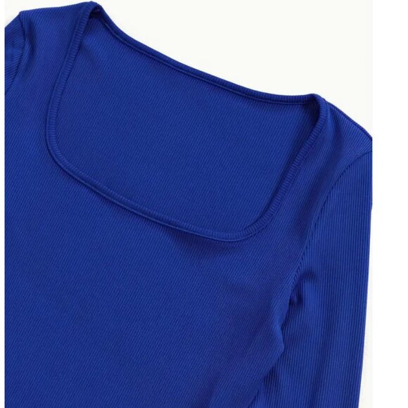 ATHLEISURE JUMPSUITS LIVE AUCTION LISTING - Picture 7 of 17